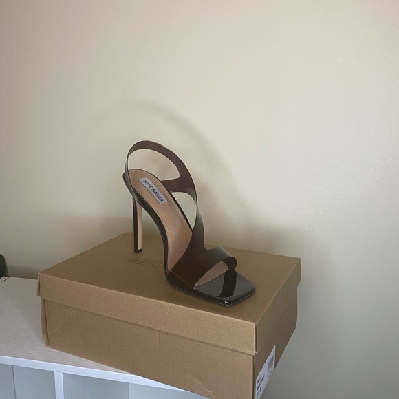Steve Madden Shoes - NWT Steve Madden Nila Brown heels